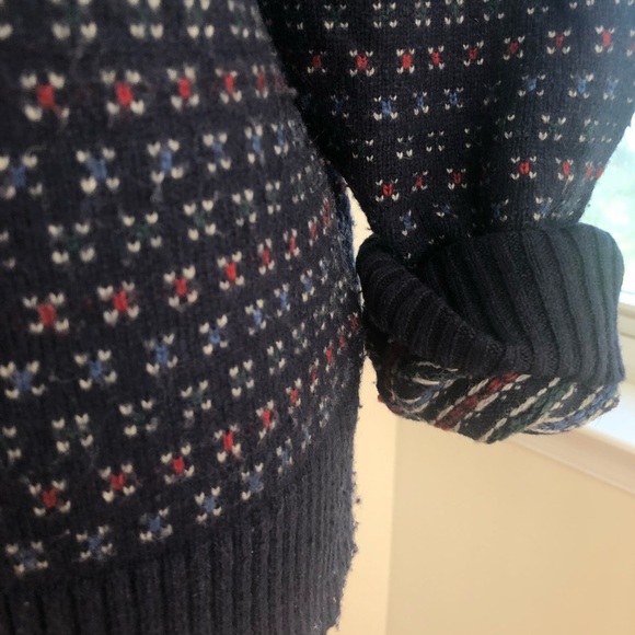GAP Patterned Crew Neck Sweater - Picture 2 of 4